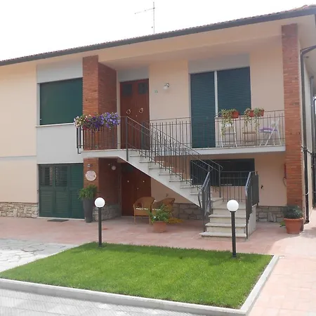 Gino's House Pisa